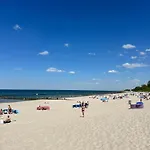4summer Blue Maris White Blue Sauna & Fitness & Parking 100 Metrow Do Pieknej Szerokiej Piaszczystej Plazy, 100 Meter Zu Einem Schoenen Breiten Sandstrand Lägenhet *